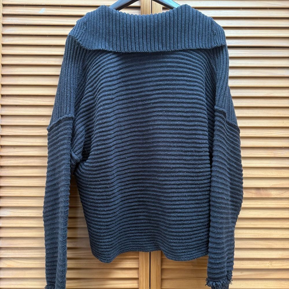 Free people V neck Black Sweater size XS - Picture 4 of 5